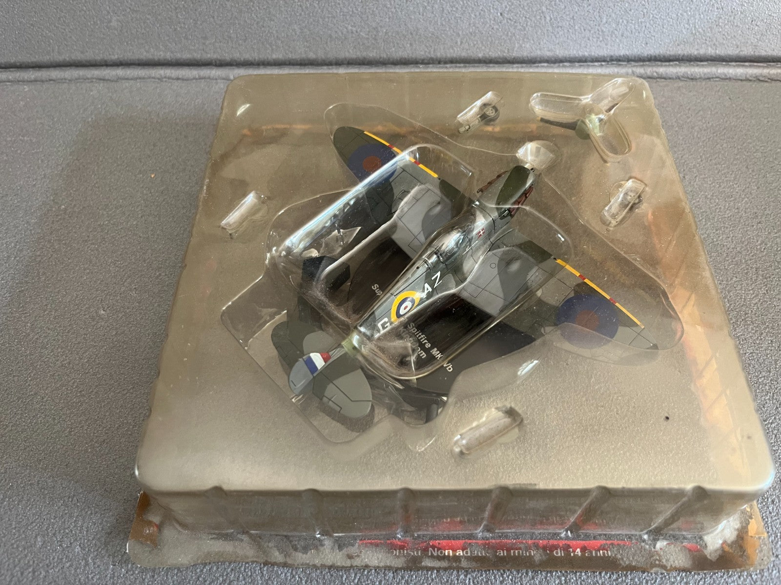 Avion miniature Militaire 2e Guerre Supermarine Spitfire Mk Vb Altaya 1/72