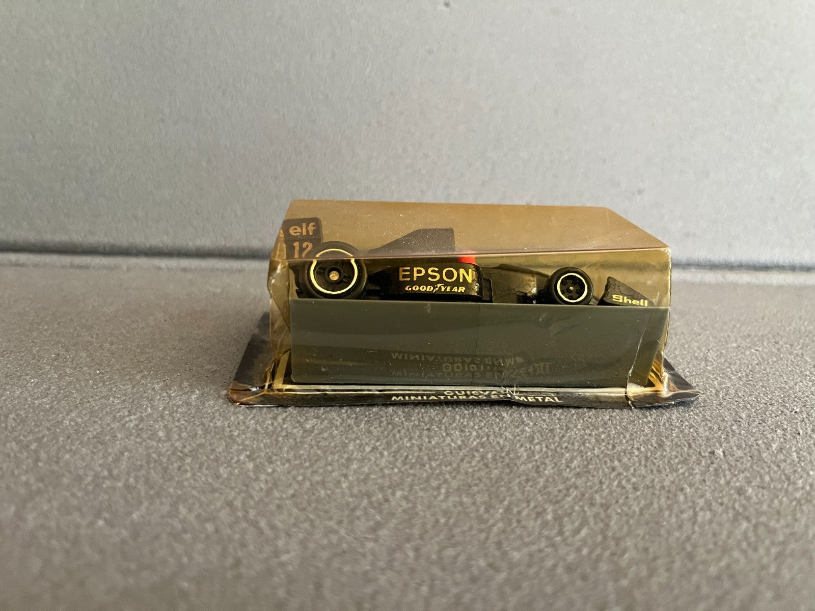 Voiture miniature Formule 1 Lotus Renault Guisval Spain Echelle Majorette 1/64