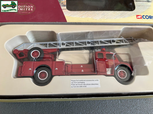 Voiture Miniature Camion Pompiers Berliet GLR Grande Echelle Avignon Corgi 1/50