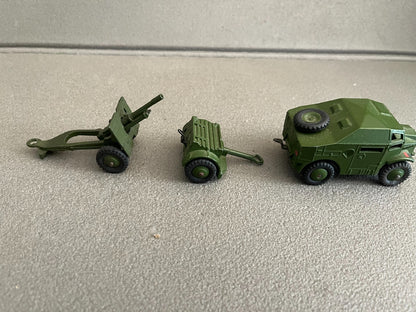 Ancienne Voiture miniature Militaire Field Artillery Tractor Dinky Toys 688 UK