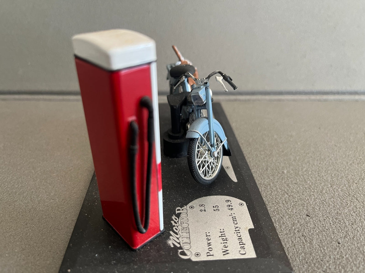 Moto Miniature Cyclomoteur  Scooter Motobécane AV88 Solido  1/18