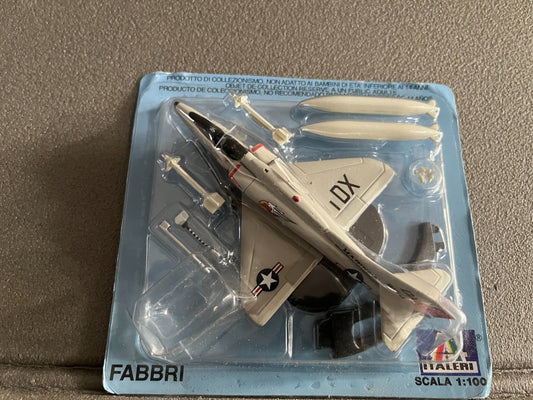 Avion miniature Militaire Tempest Fabbri Italeri 1/100