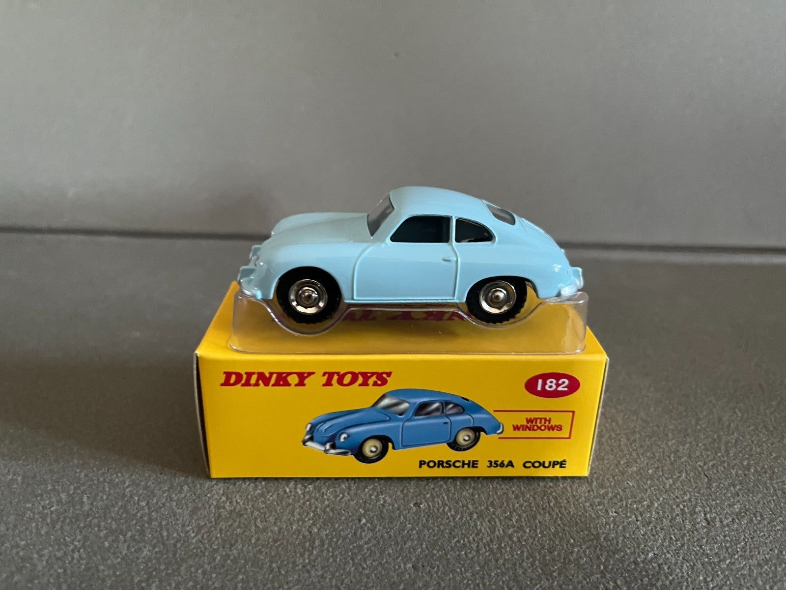 Voiture miniature Porsche 356A Coupé 182 Deagostini Dinky Toys Atlas au 1/43