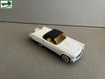 Voiture Miniature Ford Thunderbird Corgi Made in GT Britain au 1/35 1/36