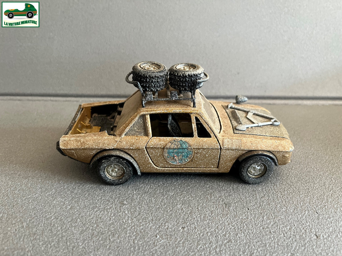 Ancienne Voiture Miniature Lancia Fulvia 1600 HF Polistil au 1/25 Epave