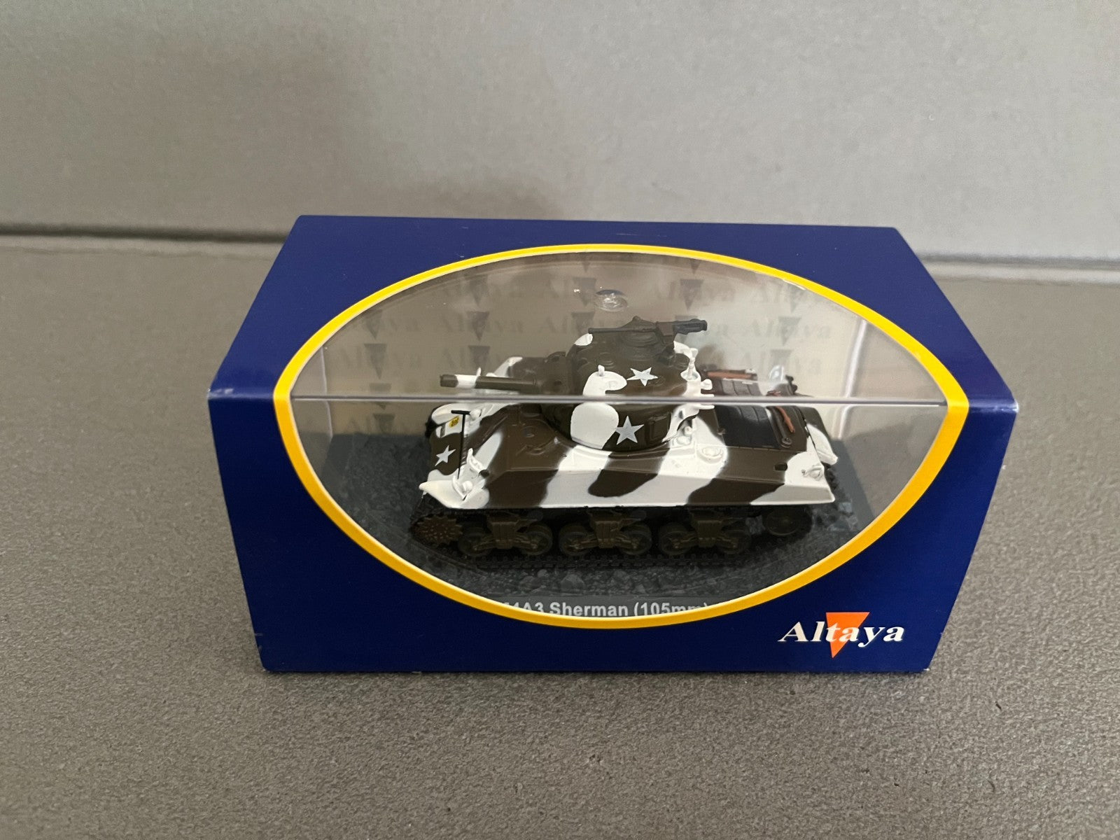 Miniature Militaire Char Tank Blindé M4A3 Sherman 105mm Hors Série Altaya 1/72