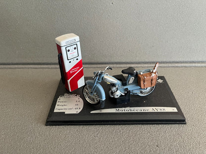 Moto Miniature Cyclomoteur  Scooter Motobécane AV88 Solido  1/18