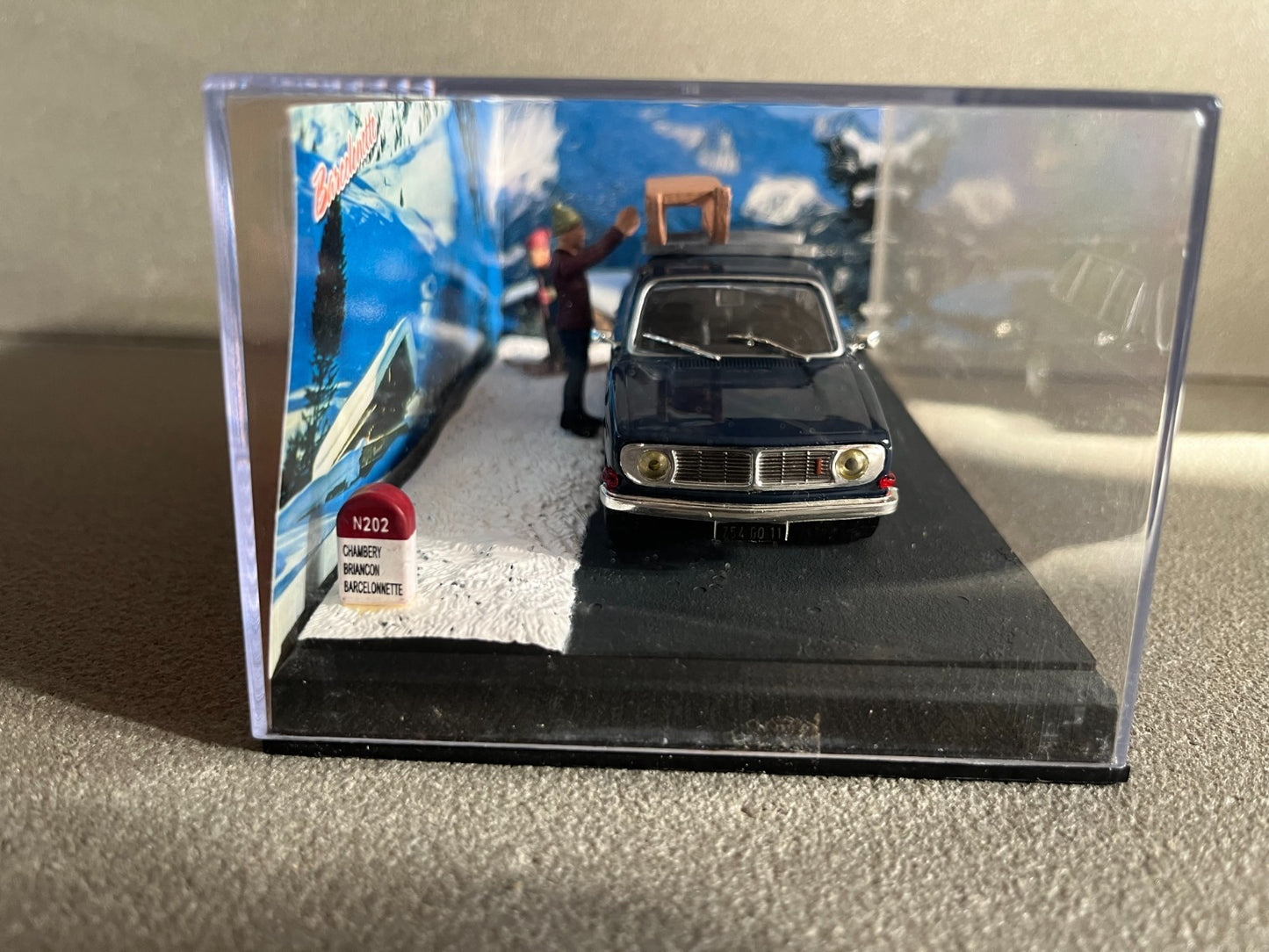 Voiture Miniature Volvo 144 Etape 4 La Route Bleue RN7 1/43