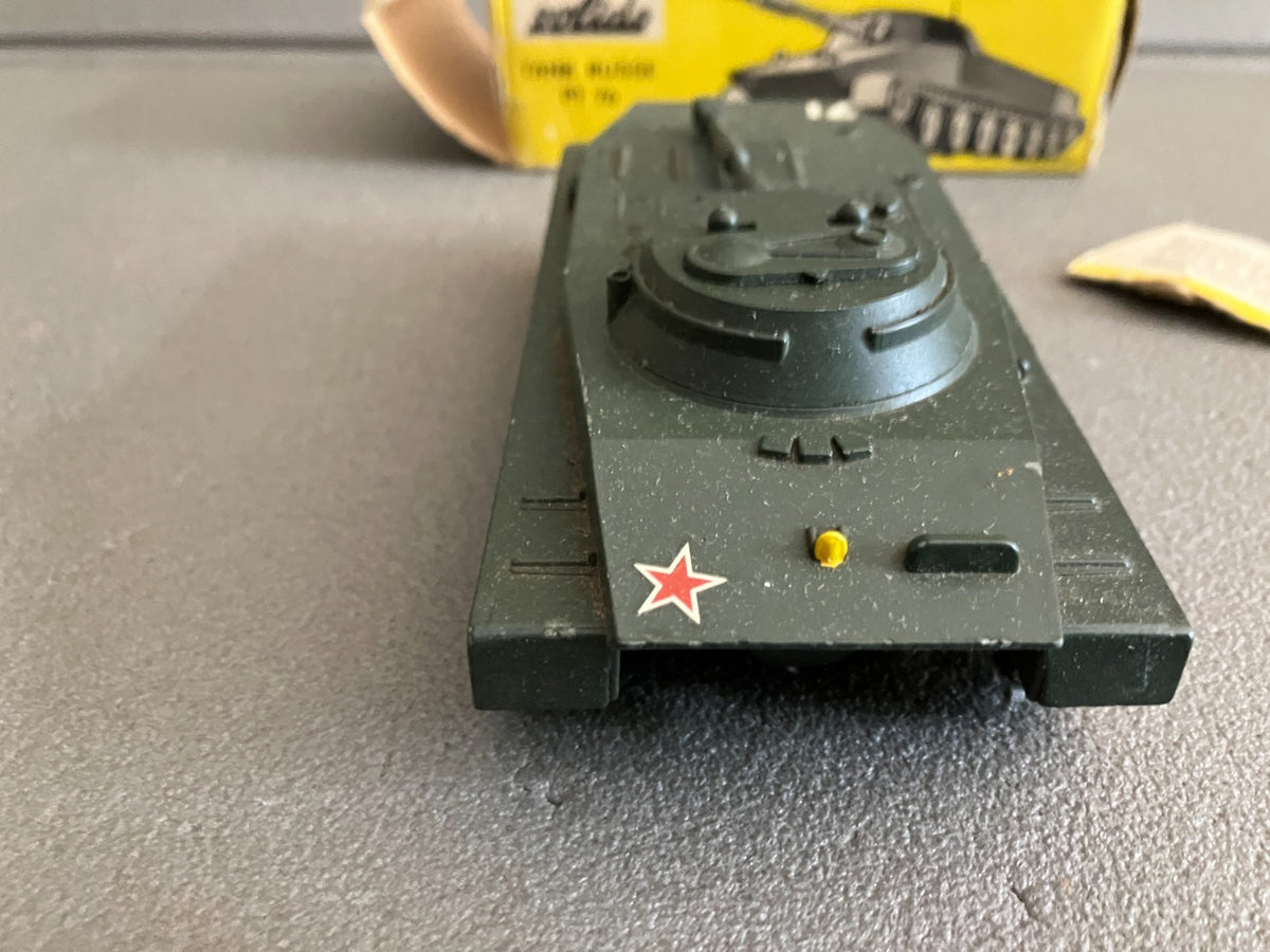 Ancienne Miniature Militaire Blindé Char Tank Russe PT 76 207 Solido France 1/50
