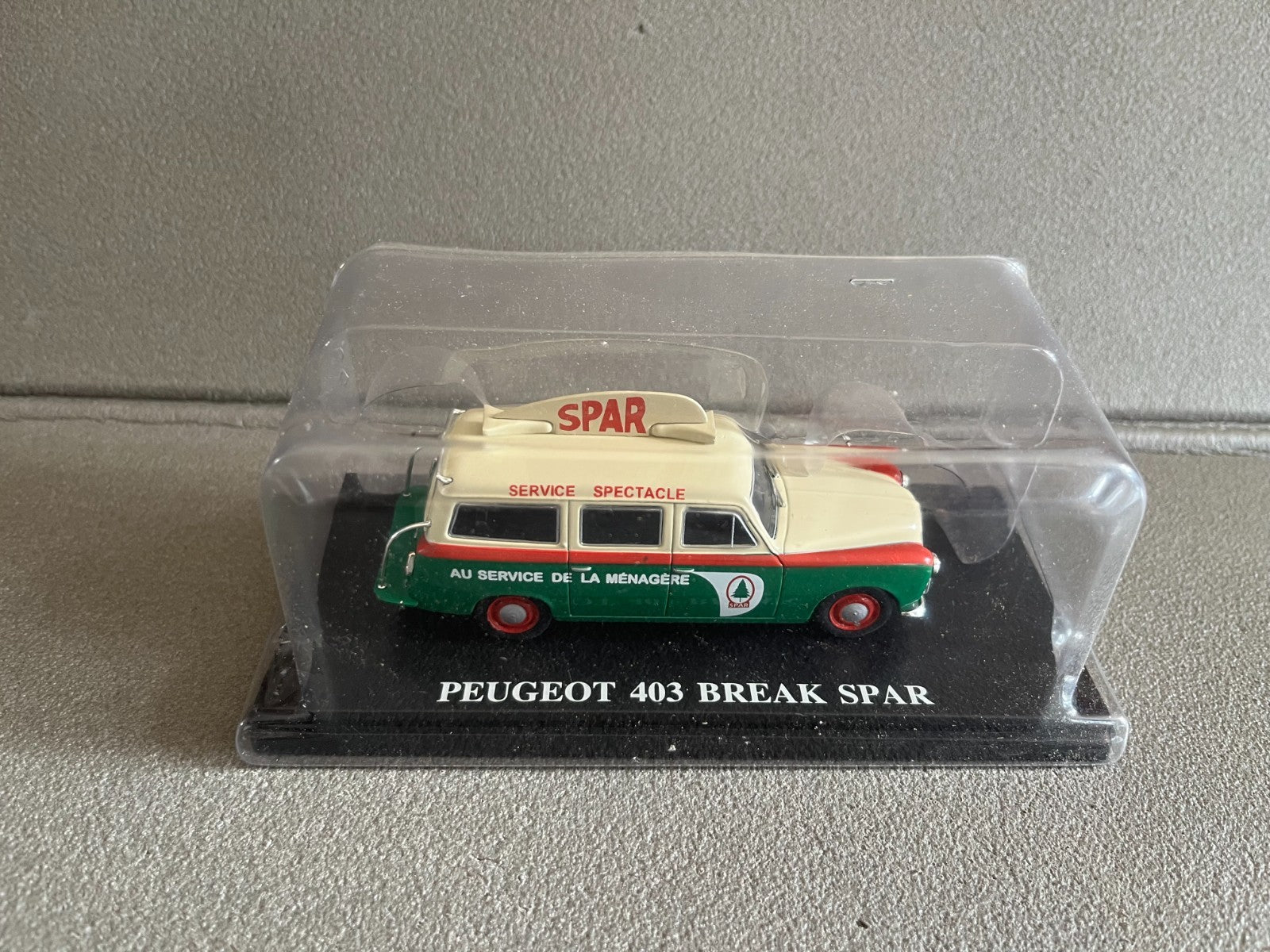 Voiture miniature Peugeot 403 Break Spar Auto Plus Hachette 1/43
