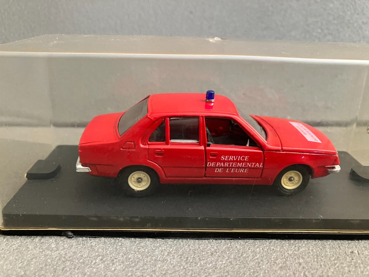 Voiture Miniature Renault 18 Pompiers Verem Ref 236 au 1/43