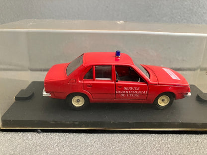 Voiture Miniature Renault 18 Pompiers Verem Ref 236 au 1/43