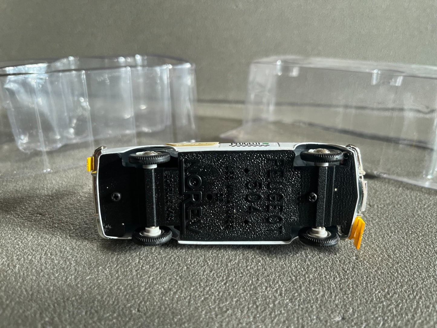 Voiture Miniature Peugeot 504 Assistance 1975 Tour de France Vélo Norev 1/43