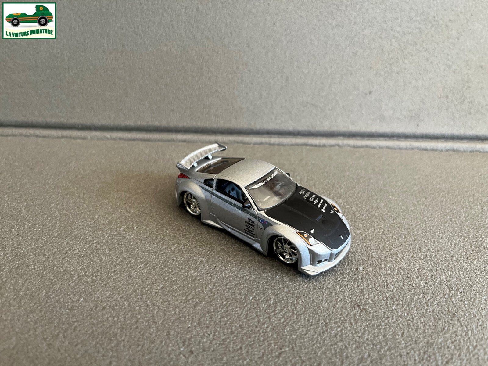 Voiture miniature 2006 Nissan 350 Z Jada au 1/64