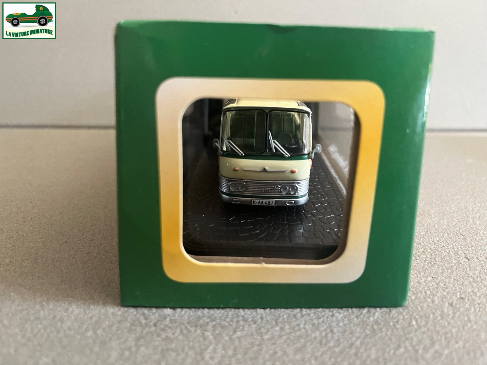 Voiture miniature Neoplan NH 9L Hamburg 1964 Autobus Bus Collection Atlas 1/72