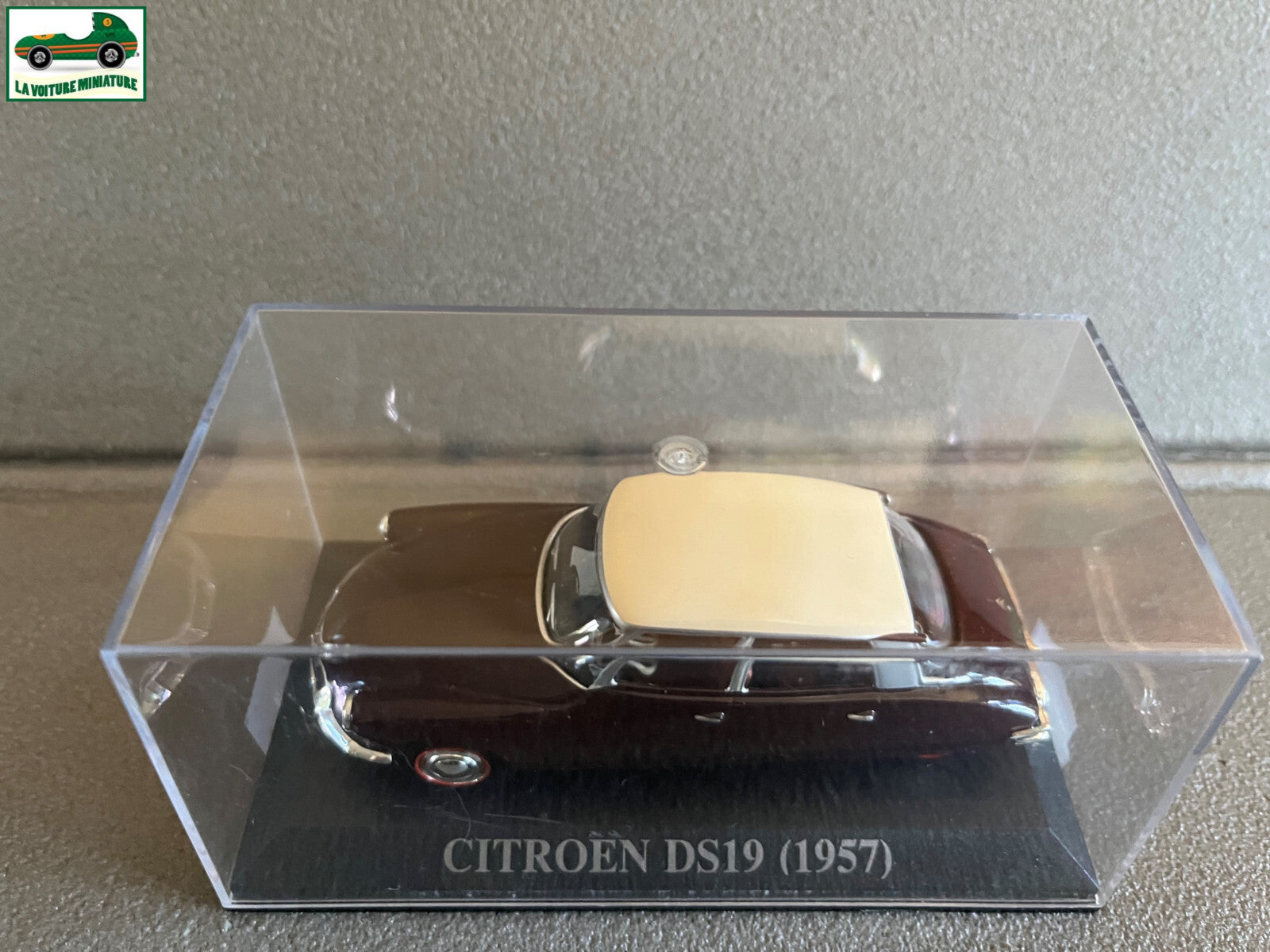 Voiture Miniature Citroen DS DS19 1957 au 1/43