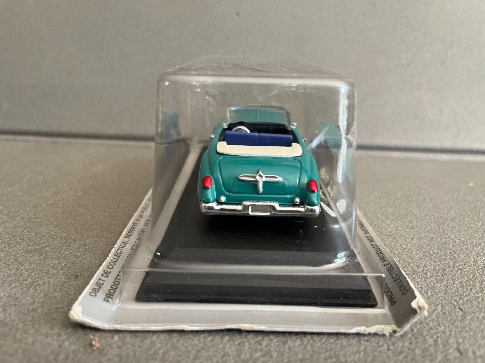 Voiture Miniature américaine Buick 1949 au 1/43