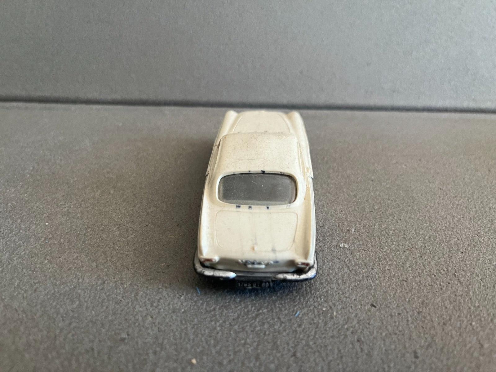 Ancienne Voiture Miniature Volvo P1800 Norev Plastique France Epave