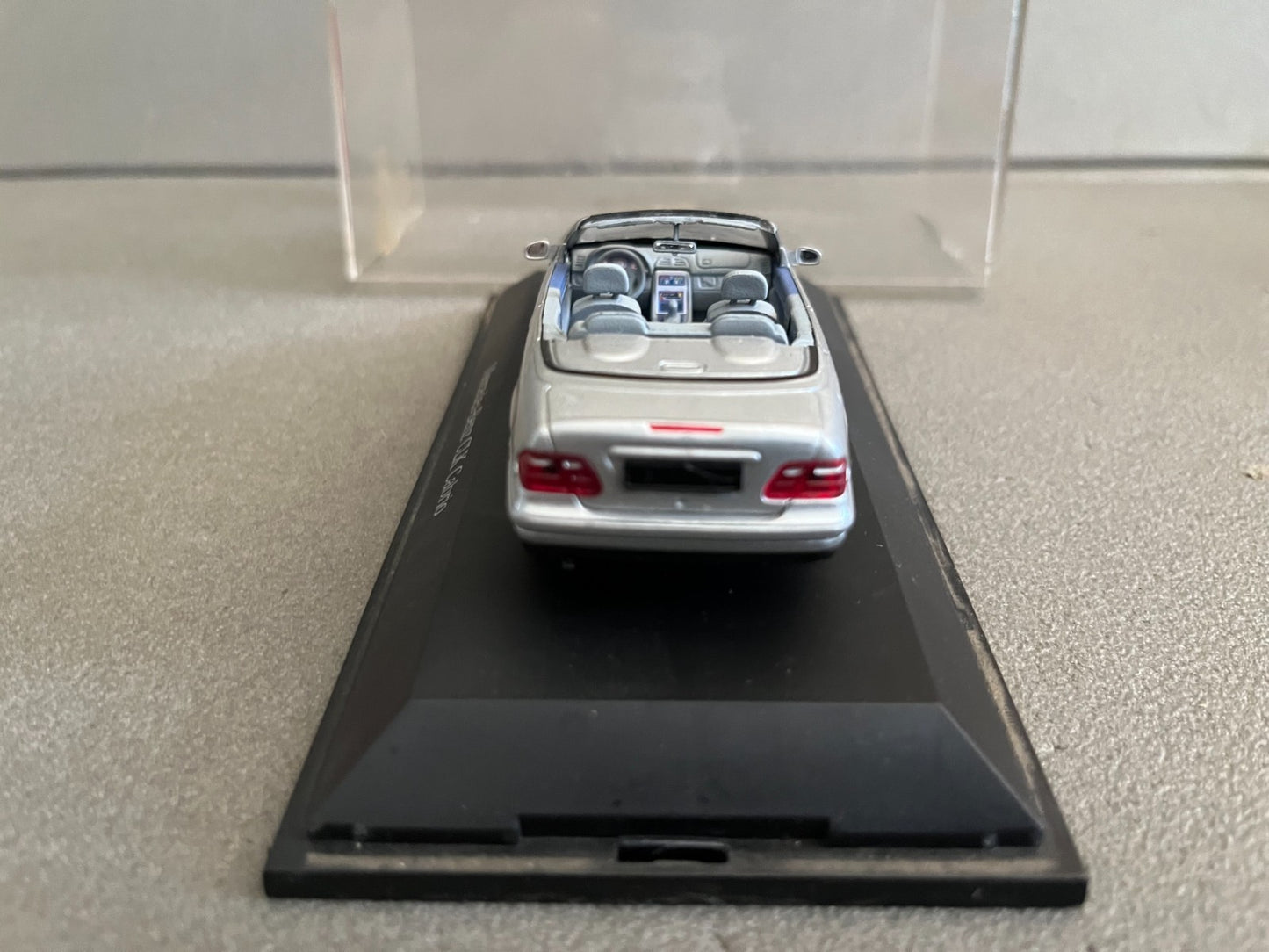 Voiture Miniature Mercedes Benz CLK Cabrio Schuco au 1/43
