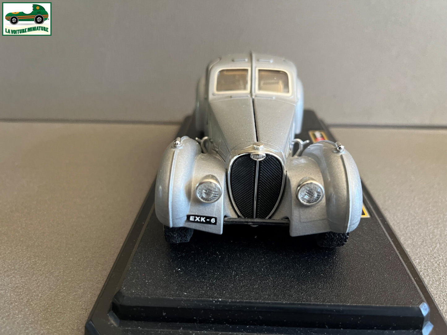 Voiture miniature Bugatti Atlantic 1936 Burago au 1/24