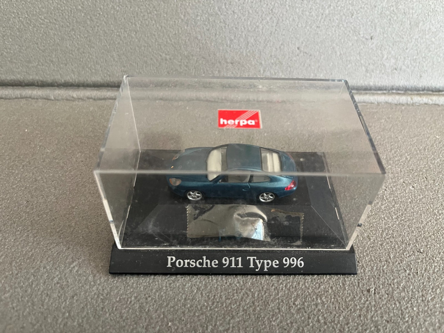 Voiture Miniature Porsche 911 Type 996 Herpa au 1/87 HO