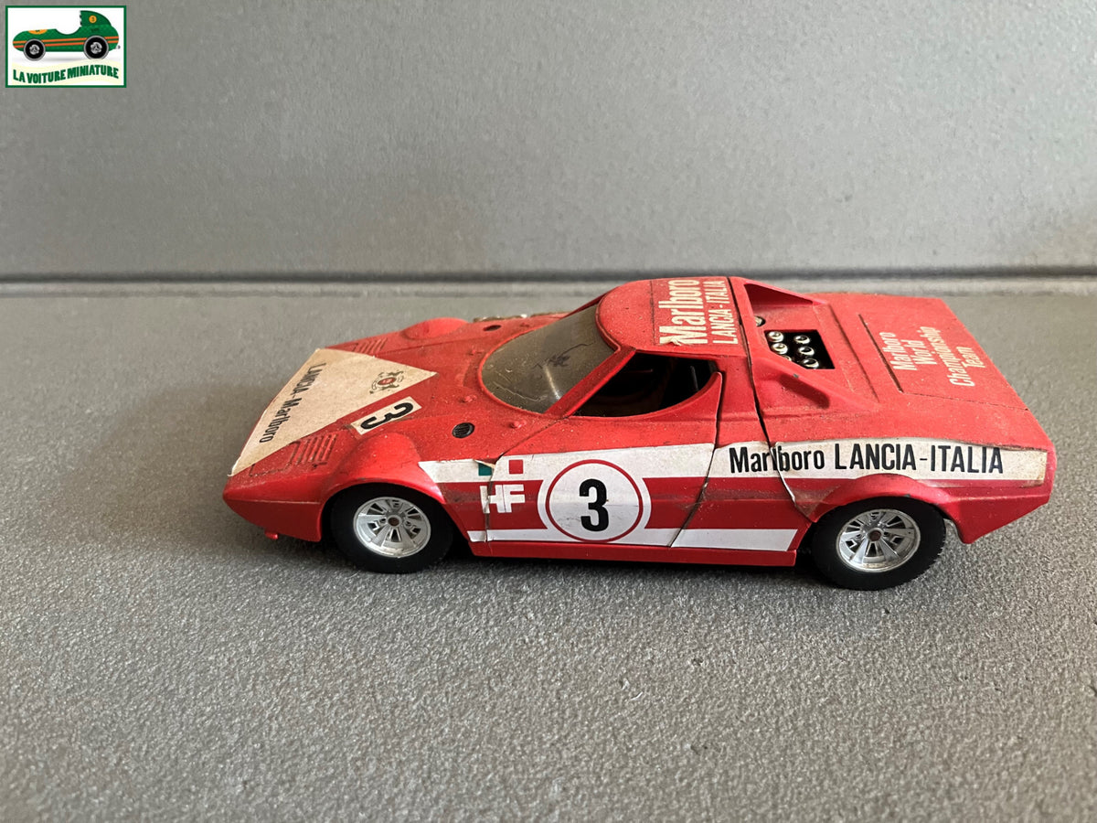 Ancienne Voiture Miniature Lancia Stratos Martoys au 1/24 Epave
