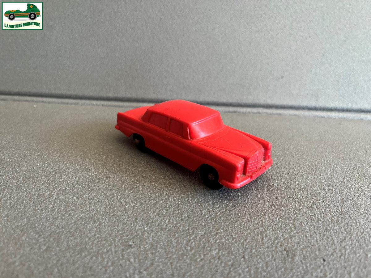 Ancienne Voiture Miniature Gomme Mercedes Benz Galanite Sweden 1/43 style Tomte