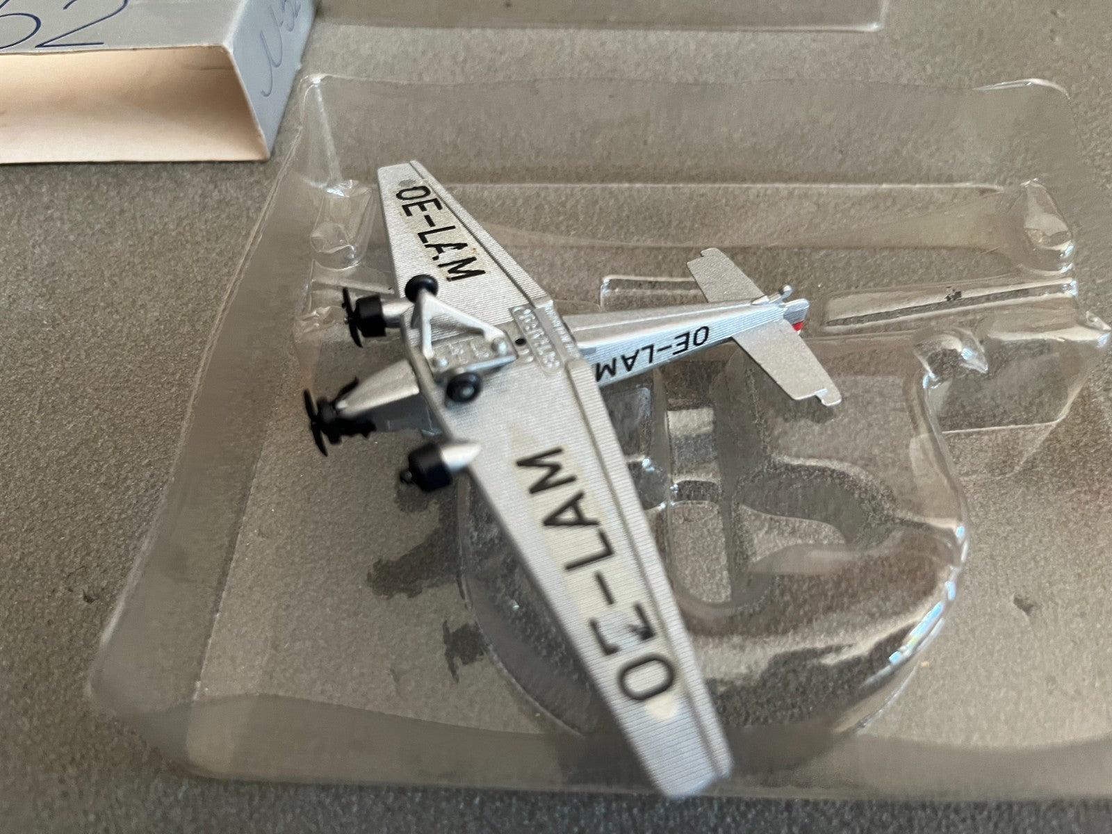 Ancien Avion miniature Militaire JU-52 Schabak 1/250
