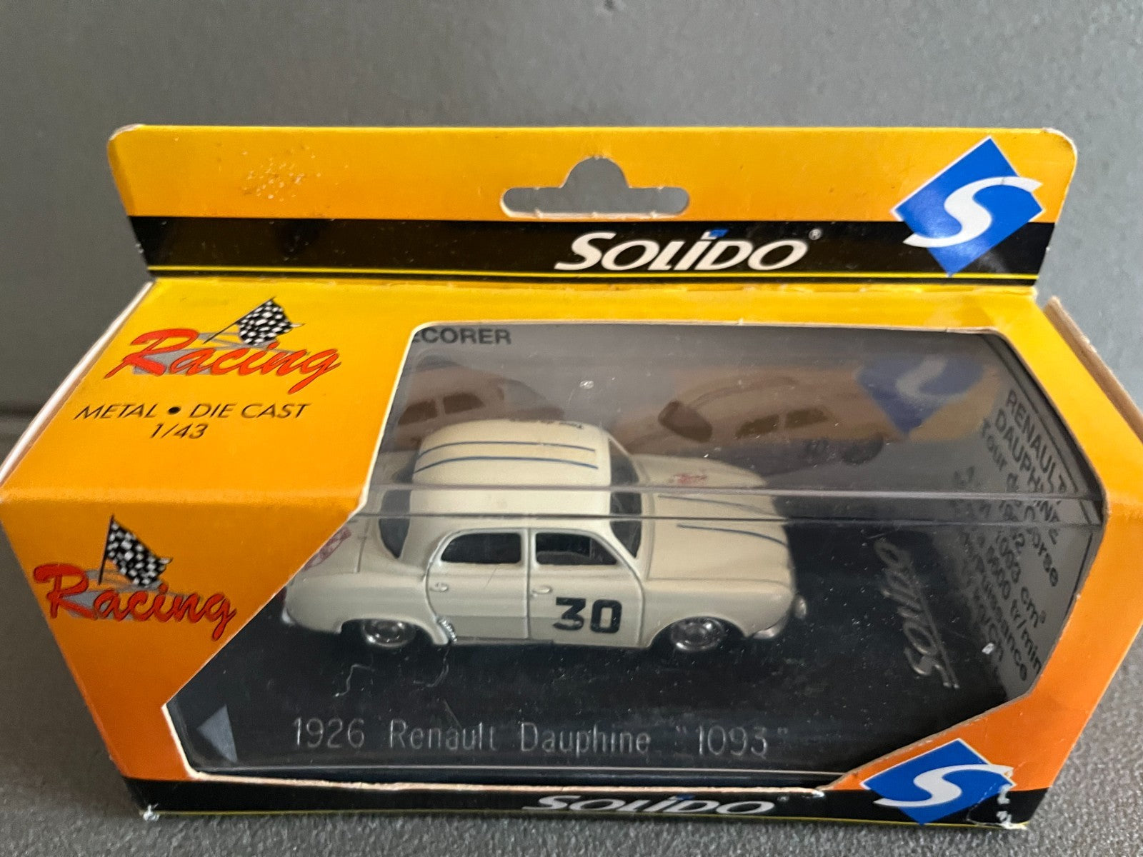 Voiture miniature 1926 Renault Dauphine 1093 Solido au 1/43