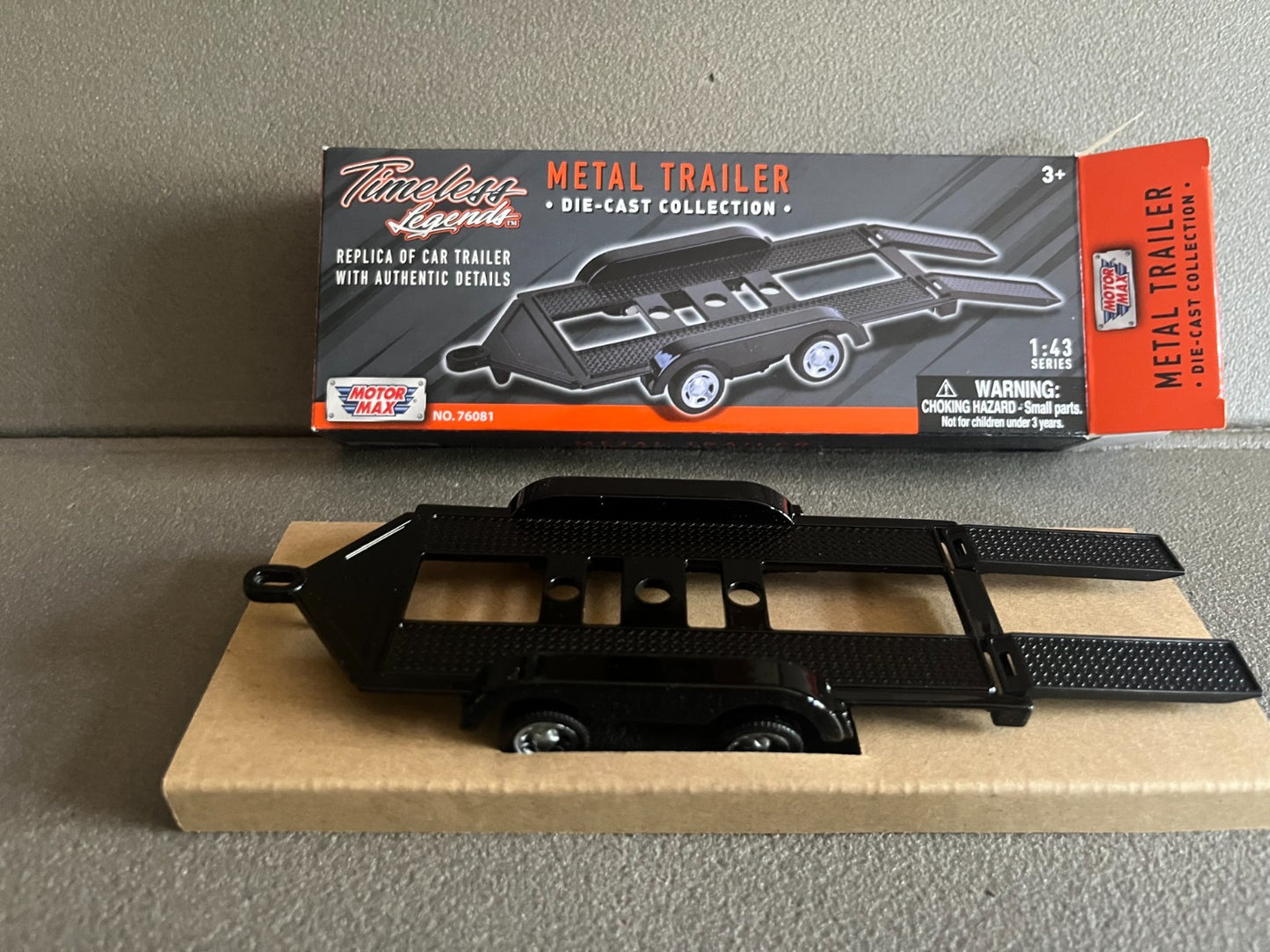 Voiture miniature Remorque Porte Voiture MotorMax Assistance Dépannage au 1/43