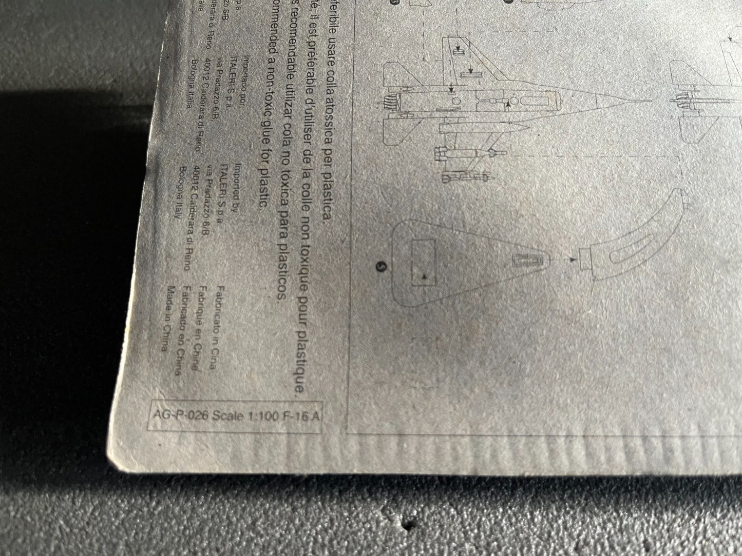 Avion miniature Militaire F-16A Fabbri Italeri 1/100