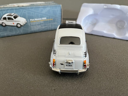 Voiture Miniature Fiat Nuova 500 Rome Taxi du Monde Welly 1/38
