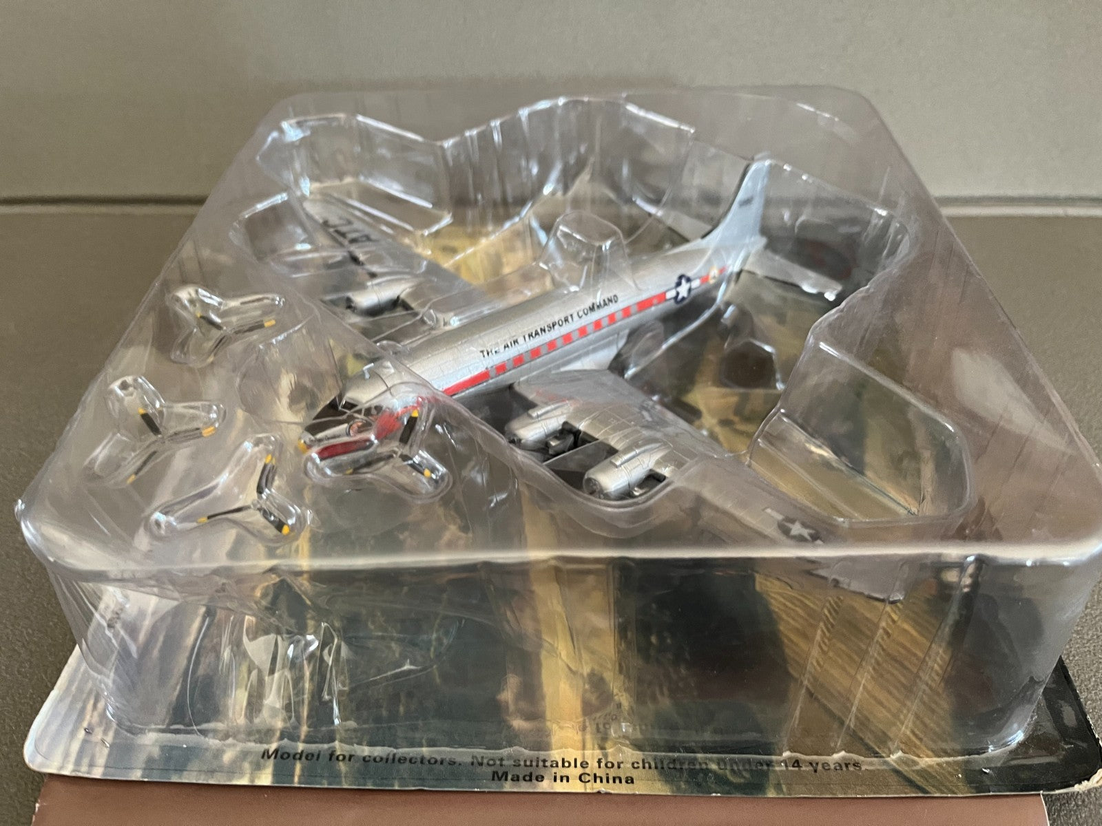 Avion miniature Militaire Bombardier Douglas C-54 Skymaster Altaya 1/72