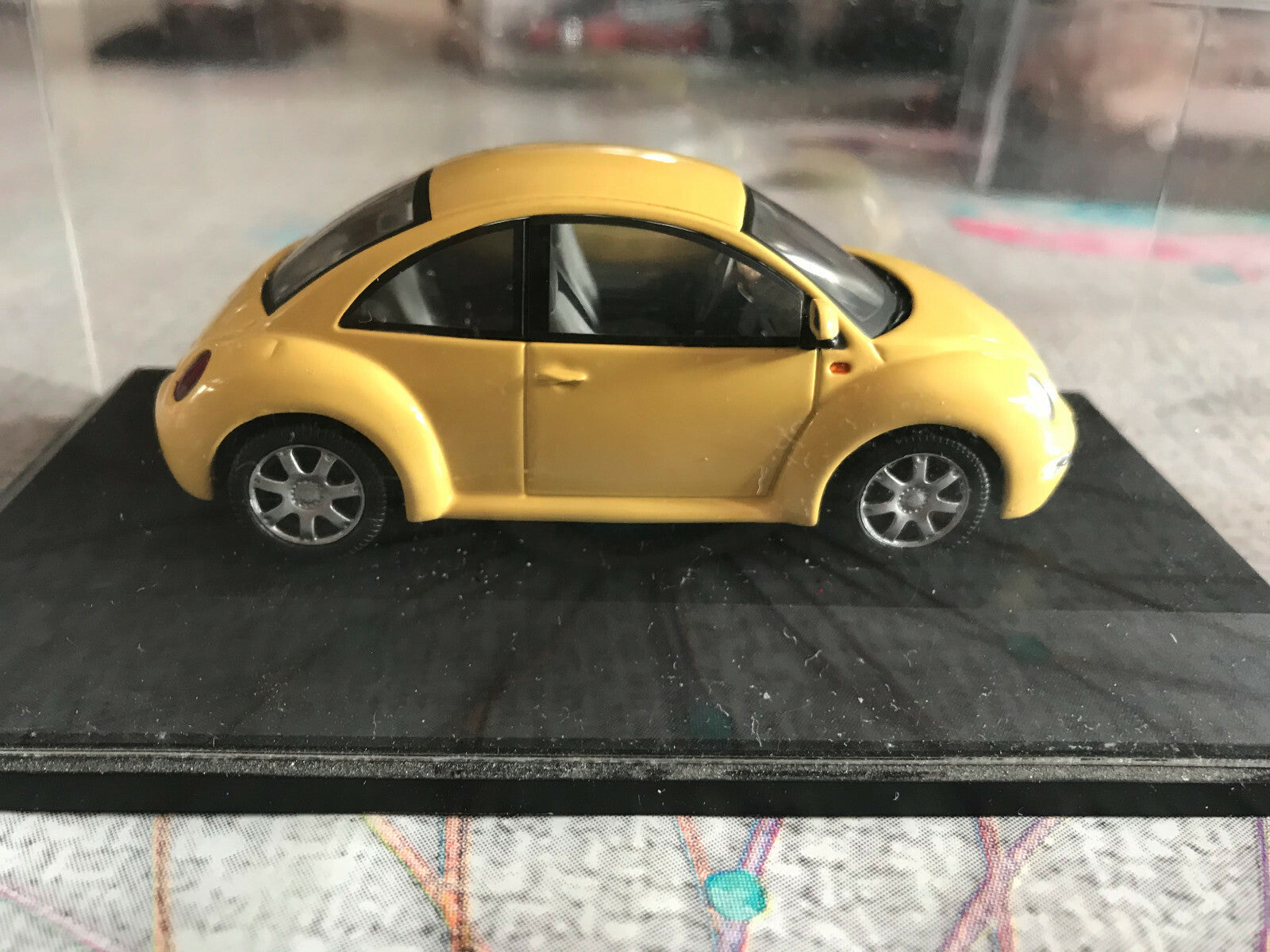 Voiture Miniature Schuco Volkswagen VW New Beetle au 1/43
