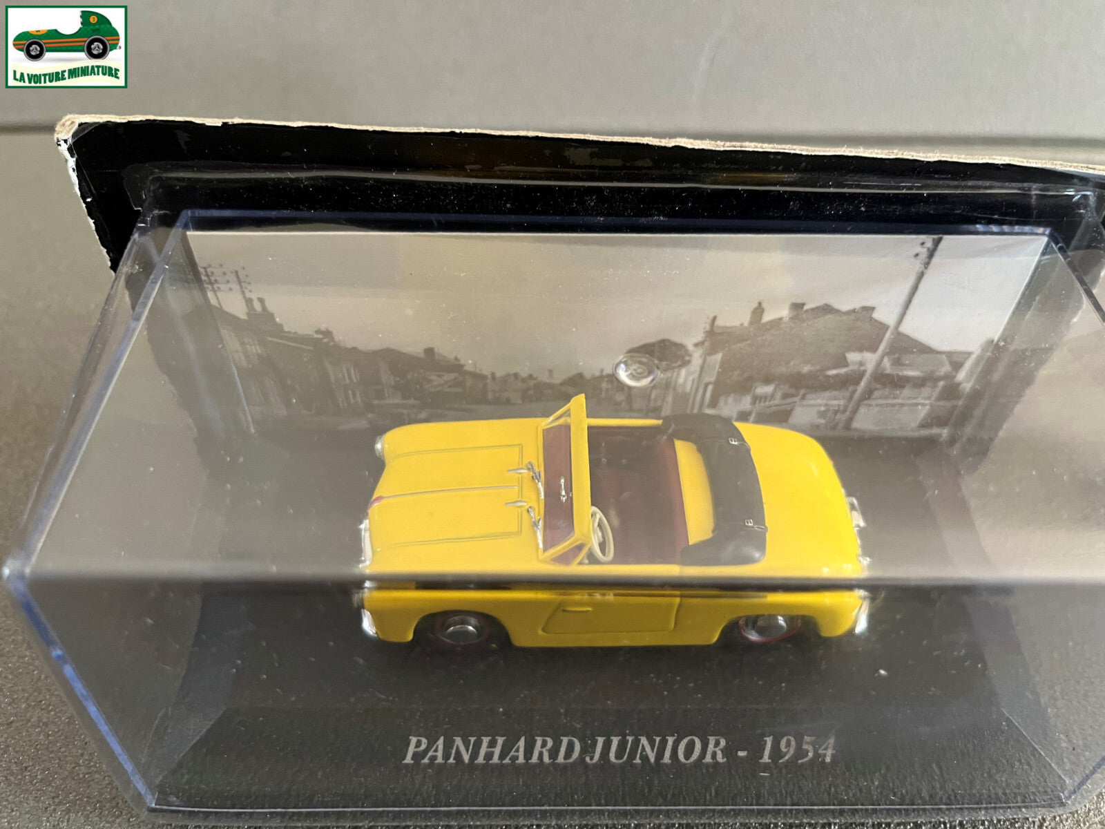 Voiture Miniature Panhard Junior 1954 au 1/43