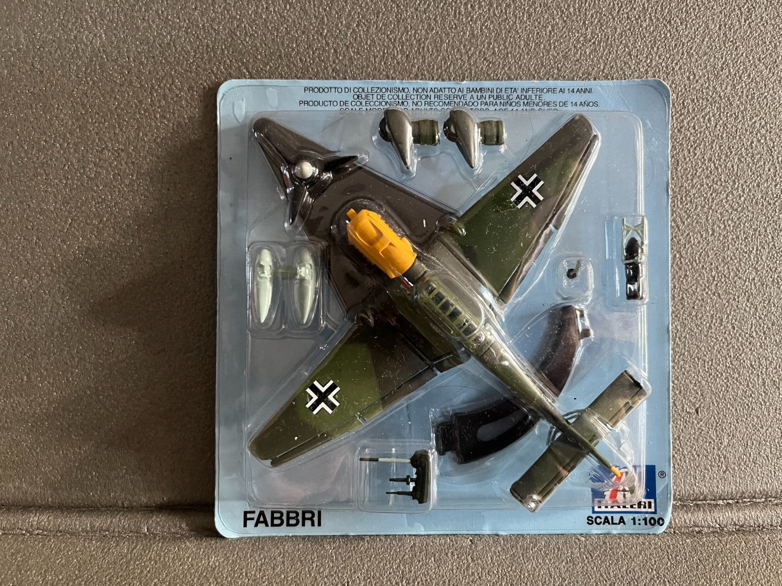 Avion miniature Militaire Stuka Fabbri Italeri 1/100