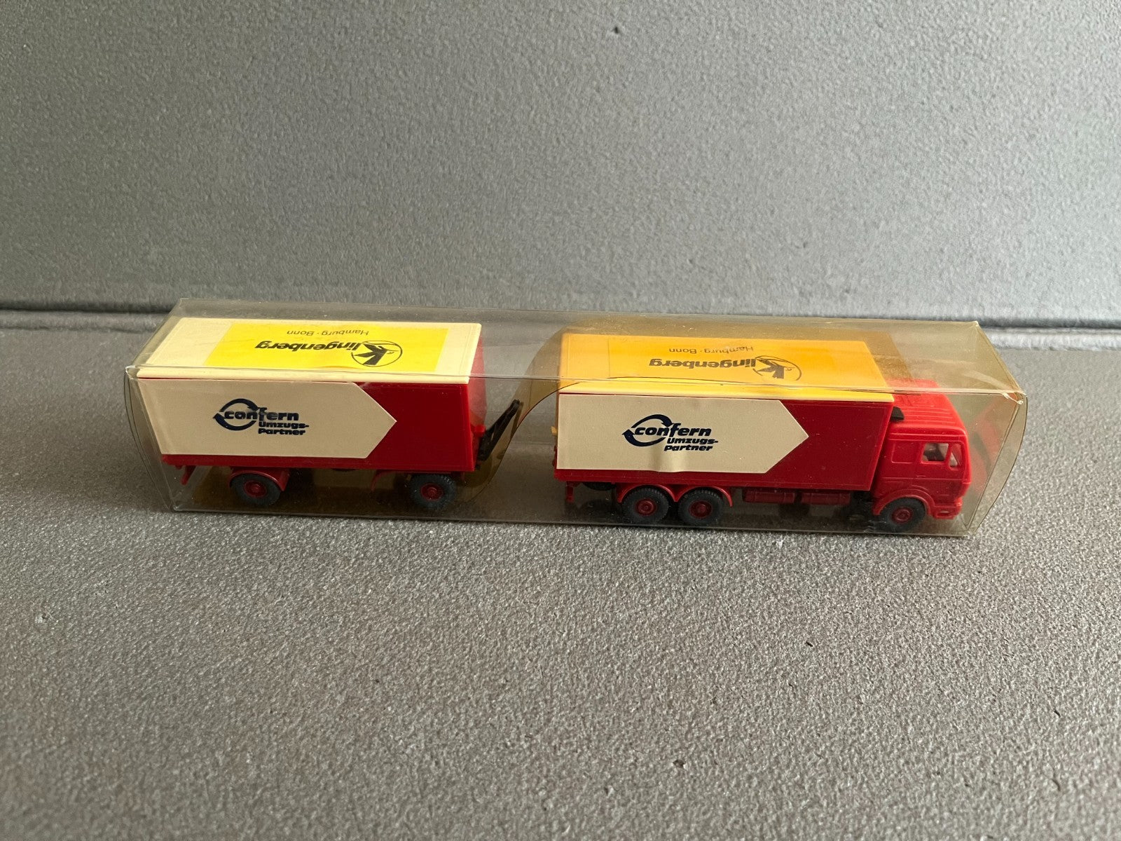 Voiture Miniature Camion Semi Remorque Mercedes Confern Wiking HO 1/87