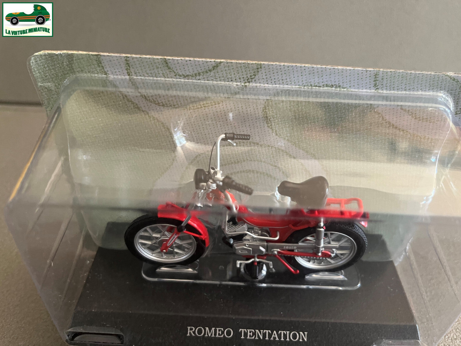 Moto Cyclomoteur miniature Romeo Tentation Leo Models 1/18