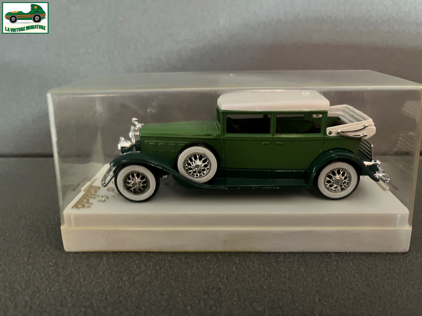 Voiture Miniature Cadillac 452 A Solido au 1/43
