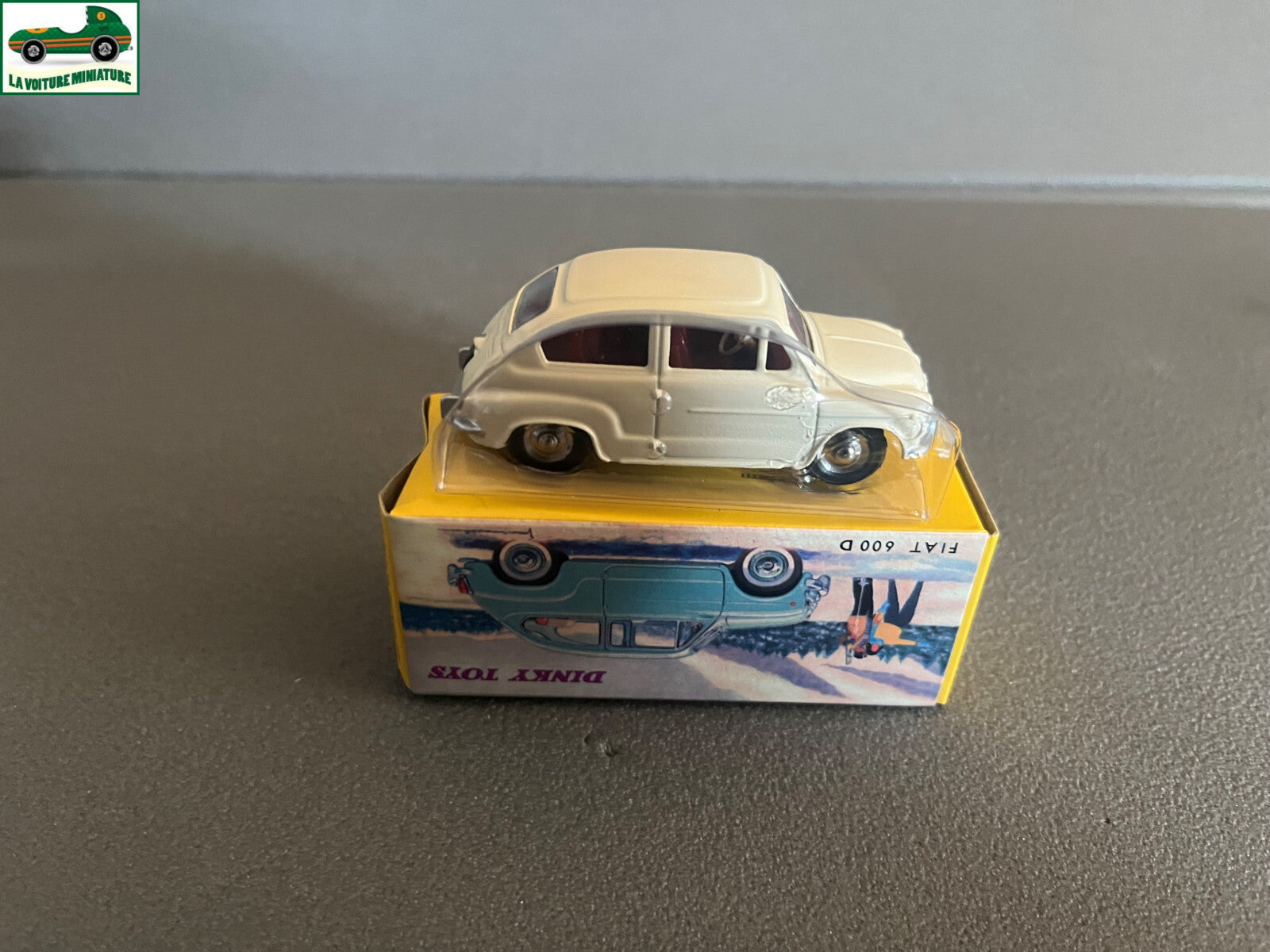 Voiture miniature Fiat 600 D Deagostini Dinky Toys Atlas au 1/43