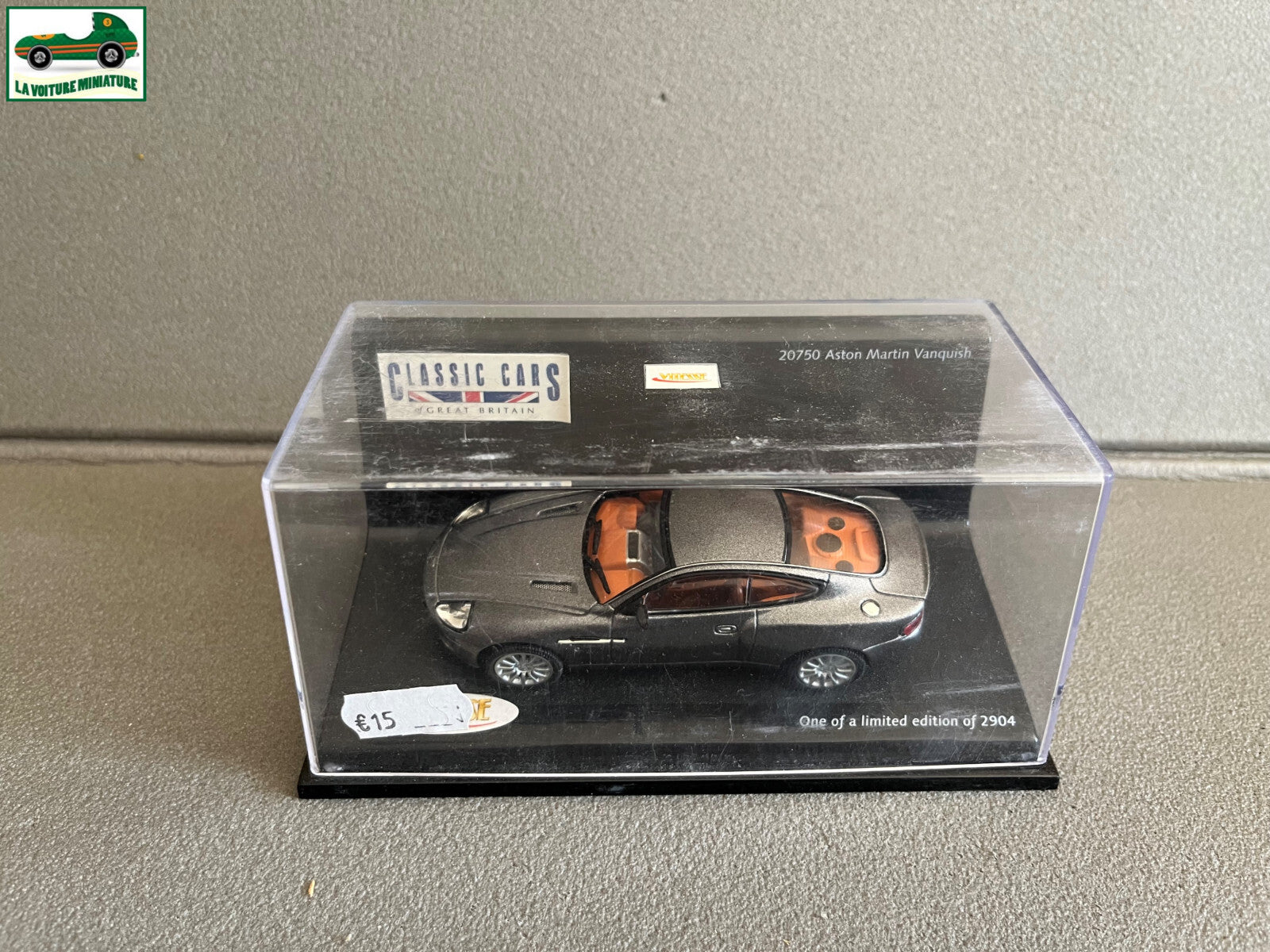 Voiture Miniature 20750 Aston Martin Vanquish Vitesse au 1/43