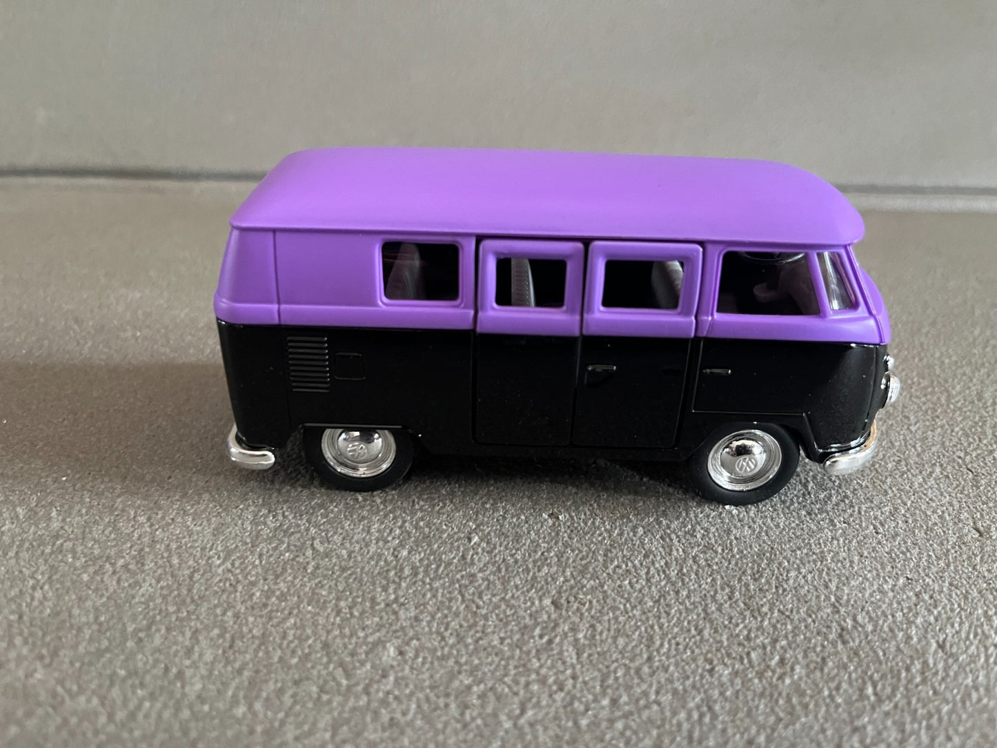 Voiture Miniature Bus Volkswagen Combi T1 1963 Welly au 1/34 1/39