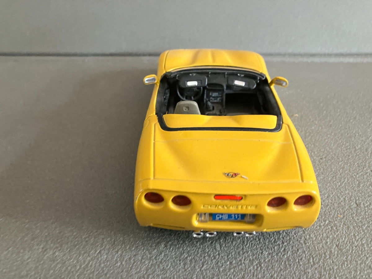 Voiture Miniature Chevrolet Corvette 1997 Burago Italy au 1/24