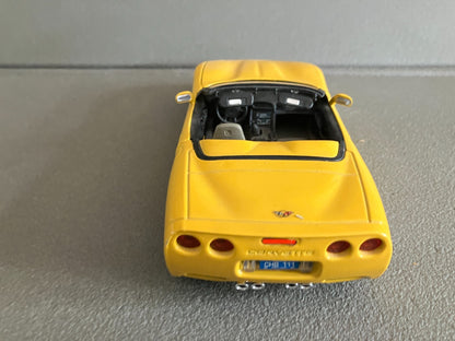 Voiture Miniature Chevrolet Corvette 1997 Burago Italy au 1/24