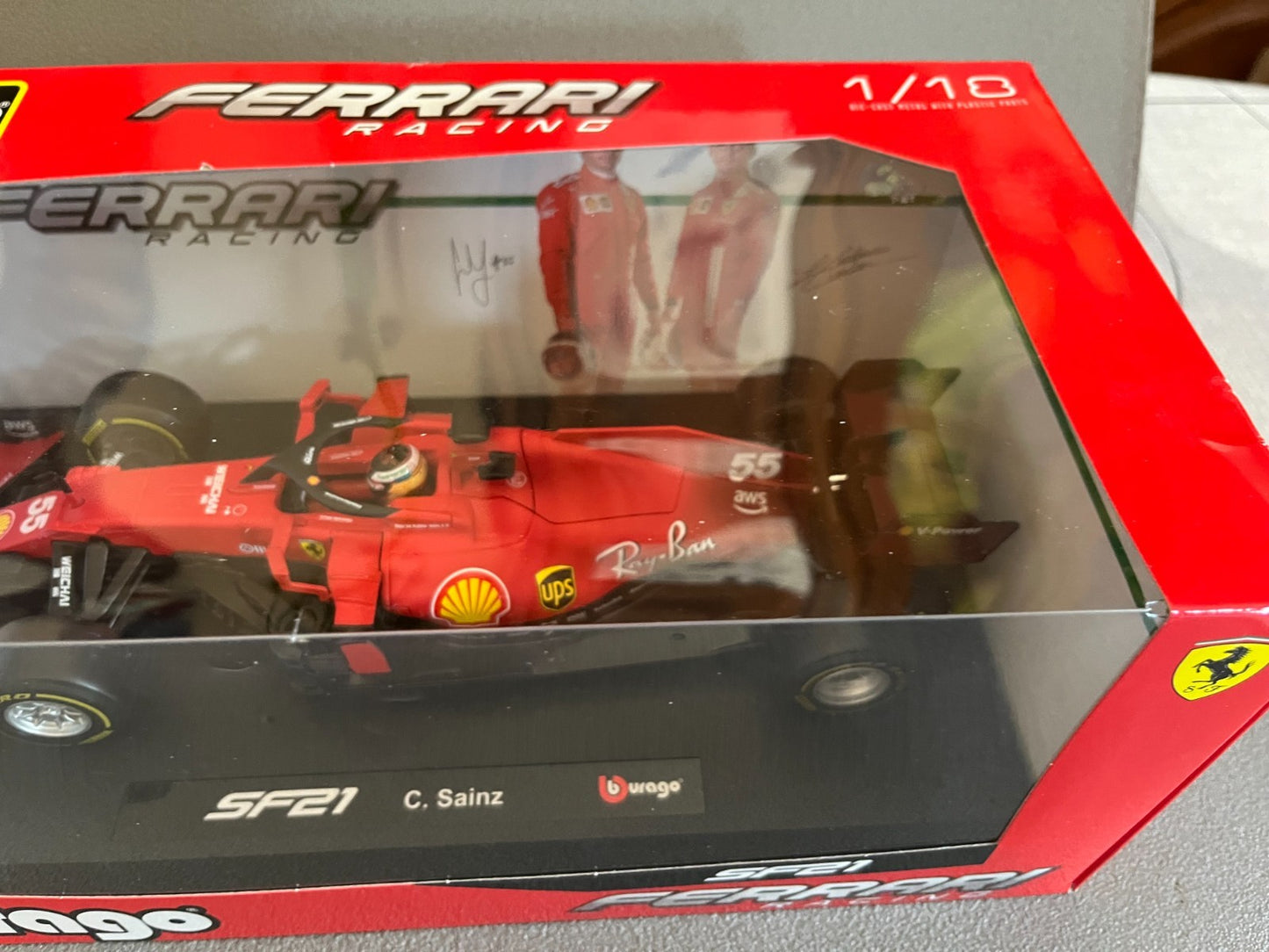 Voiture miniature Ferrari SF 21 Sainz Formule 1 Burago au 1/18
