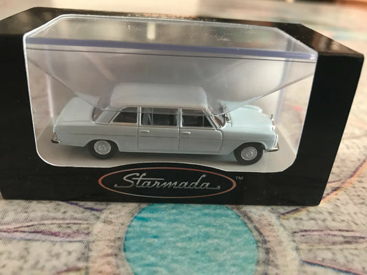 Voiture Miniature Mercedes Benz 220 D W115 Art 13403 Brekina 1/87 HO