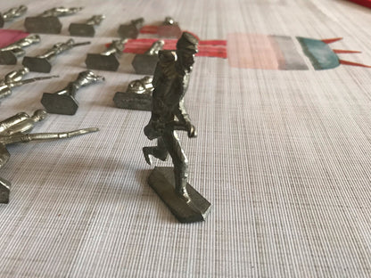 Ancien Soldat Lot de 22 Soldats Armée Militaire Métal Alu ? Zamac ? Plomb ?