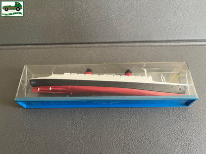 Ancien Bateau Miniature Paquebot N°870 SuperToys France Dinky Toys Meccano 1/200