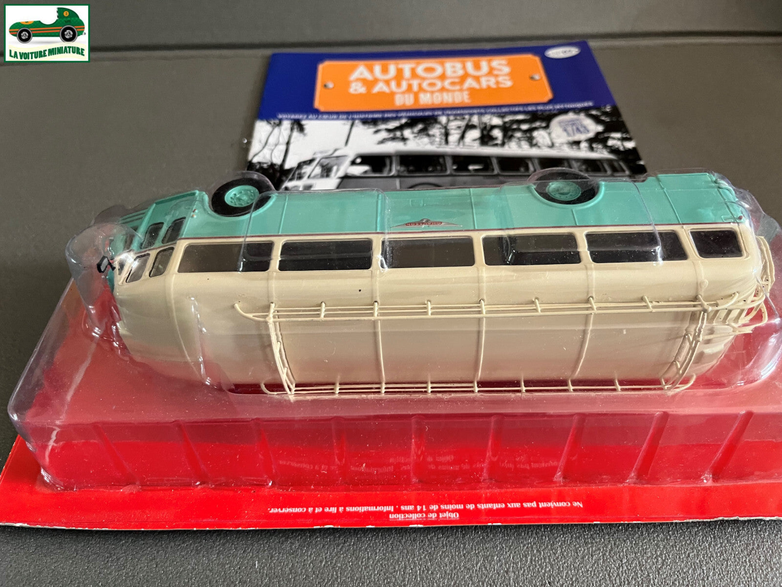 Voiture miniature Chausson APH Nez de Cochon 1/43 Autobus Autocars du Monde