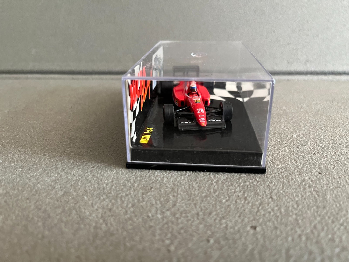 Voiture Miniature Formule 1 F1 Ferrari Capelli MicroChamps Minichamps au 1/64